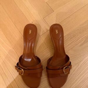 Zara Women's Tan Heeled Sandals